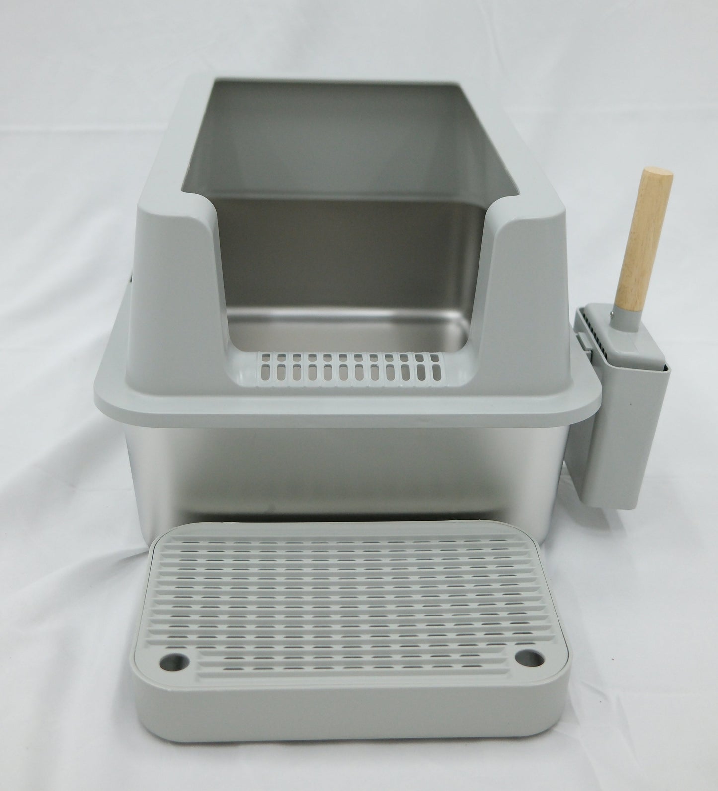 Modern Stainless Steel Cat Litter Box with Scoop & Step
