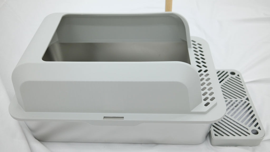Modern Stainless Steel Cat Litter Box with Scoop & Step