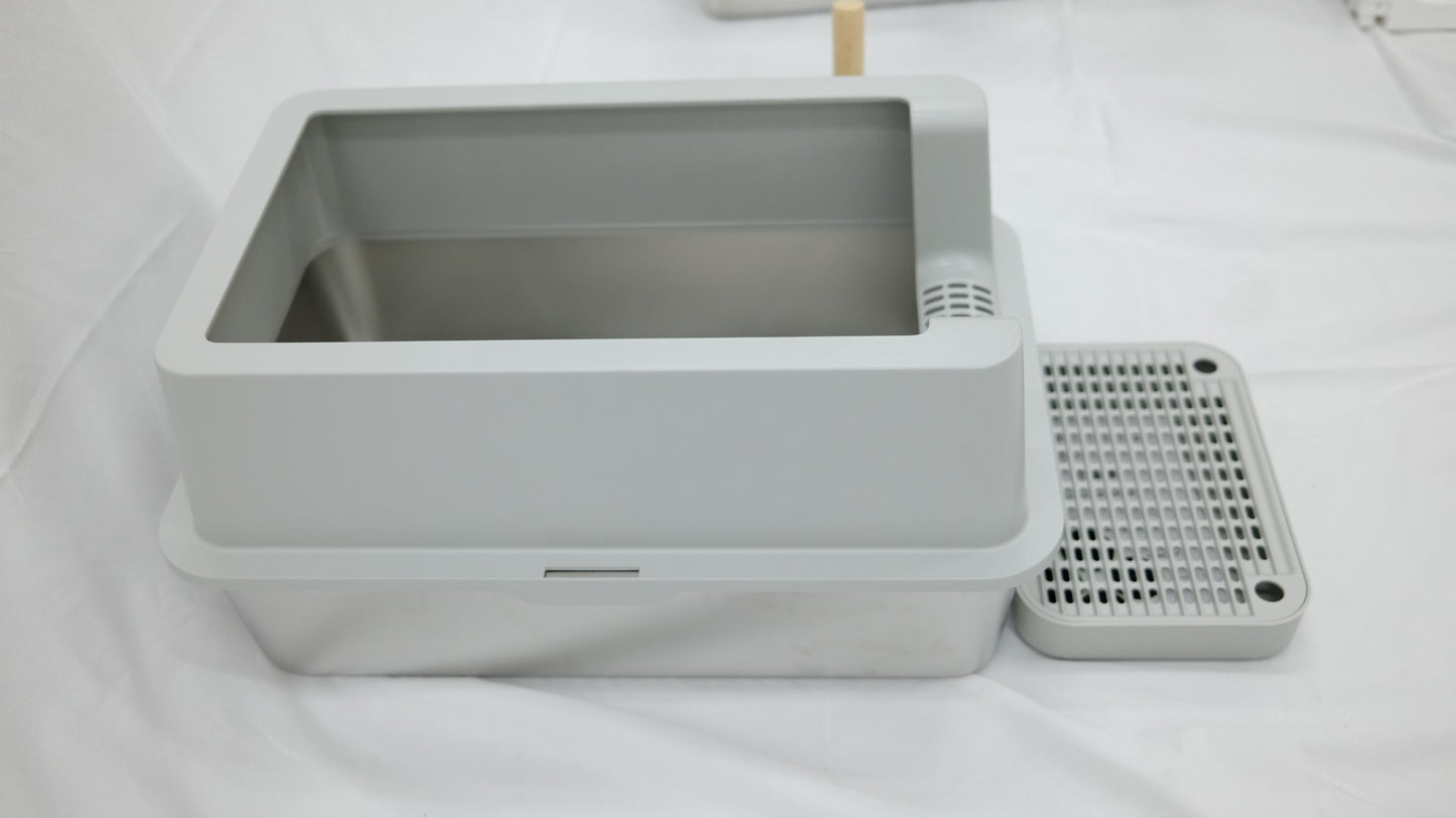 Modern Stainless Steel Cat Litter Box with Scoop & Step